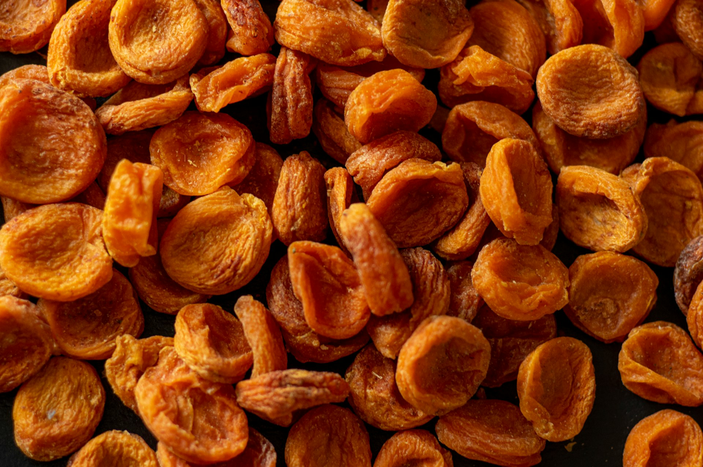 unsplash_0iPn8Xb4-_s_Dried apricots.jpg.webp