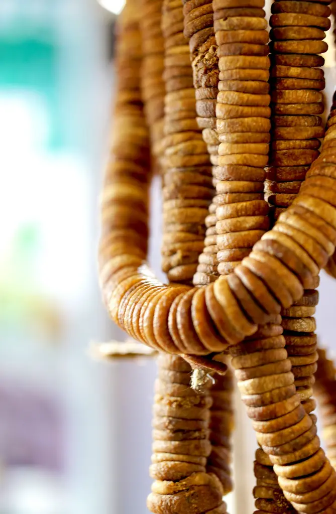 unsplash_iiJyqMr-Ns8_Dry fruit.webp